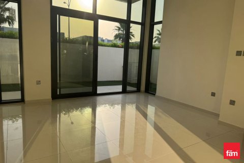 Villa in Dubai, UAE 3 bedrooms, 174.7 sq.m. № 689286 - photo 4