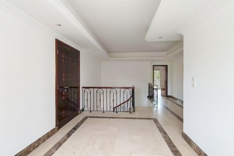 Villa te huur in Meadows, Dubai, VAE 6 slaapkamers, 618.73 vr.m., nr 750280 - foto 7