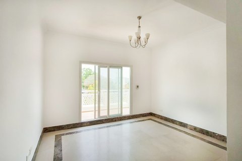 Villa te huur in Meadows, Dubai, VAE 6 slaapkamers, 618.73 vr.m., nr 750280 - foto 11