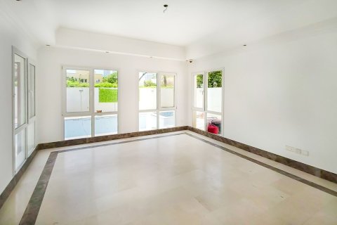 Villa te huur in Meadows, Dubai, VAE 6 slaapkamers, 618.73 vr.m., nr 750280 - foto 22