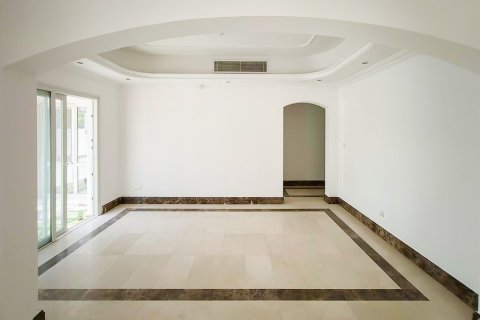 Villa te huur in Meadows, Dubai, VAE 6 slaapkamers, 618.73 vr.m., nr 750280 - foto 2