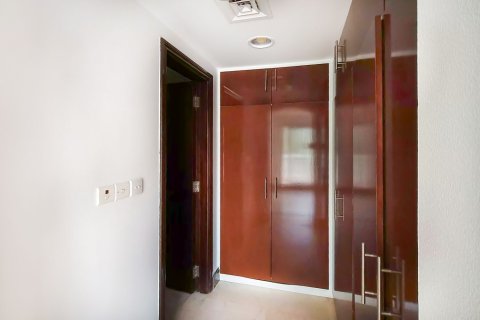 Villa te huur in Meadows, Dubai, VAE 6 slaapkamers, 618.73 vr.m., nr 750280 - foto 23