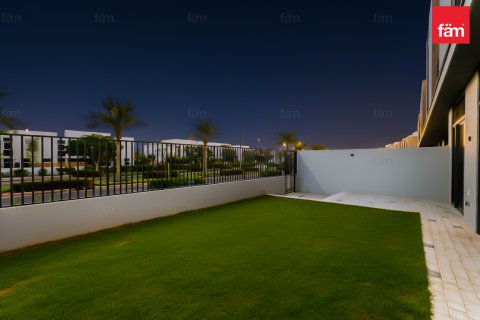 Townhouse de închiriat în Dubai, EAU 4 dormitoare, 279.8 mp.  №678237 - poză 3