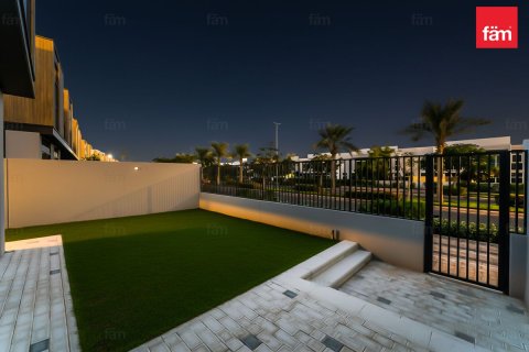 Townhouse de închiriat în Dubai, EAU 4 dormitoare, 279.8 mp.  №678237 - poză 10