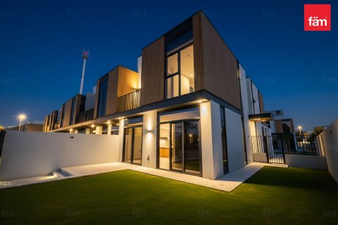 Rijtjeshuis te huur in Dubai, VAE 4 slaapkamers, 279.8 vr.m., nr 678237 - foto 3