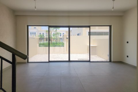Řadový dům v Damac Lagoons, Dubai, SAE 4 ložnice, 144 m² Č.: 713700 - fotografie 2