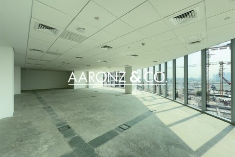 Office in Umm Ramool, Dubai, UAE 853.6 sq.m. № 670763 - photo 8