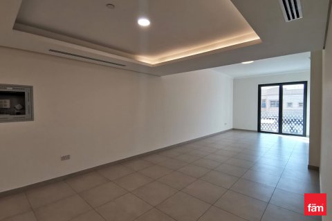 Lägenhet till försäljning i Mirdif, Dubai, UAE 2 sovrum, 134.4 kvm Nr. 687269 - fotografi 2
