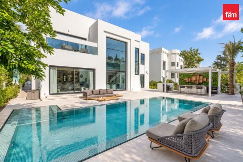 Вилла в Jumeirah Islands, Дубай, ОАЭ 4 спальни, 988.1м2 № 766616