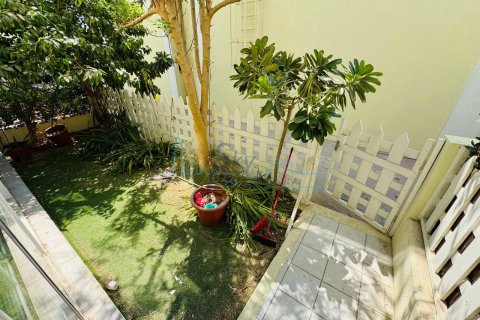 Βίλα σε Jumeirah, Dubai, ΗΑΕ 4 υπνοδωμάτια, 278.7 τ.μ. Αρ. 645113 - φωτογραφία 3