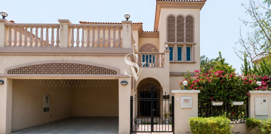 Jumeirah Village Triangle, Dubai, UAE의 빌라 침실 2개, 645제곱미터 번호 736832