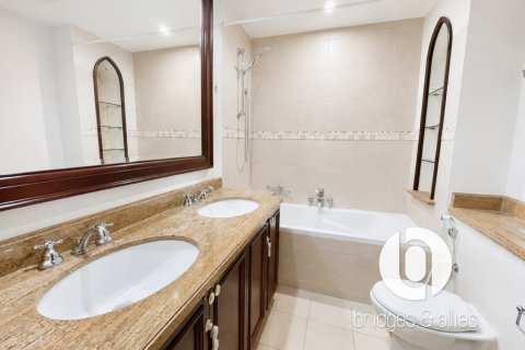 Old Town, Dubai, UAE의 임대용 아파트 침실 2개, 133제곱미터 번호 754884 - 사진 13
