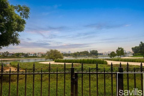 Jumeirah Islands、Dubai、UAE にあるヴィラ販売中 4ベッドルーム、815.41 m2、No747147 - 写真 3