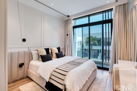 Vila u Jumeirah Golf Estates, Dubai, UAE 4 spavaćih soba, 177.54 m2 Br. 747146 - fotografija 13