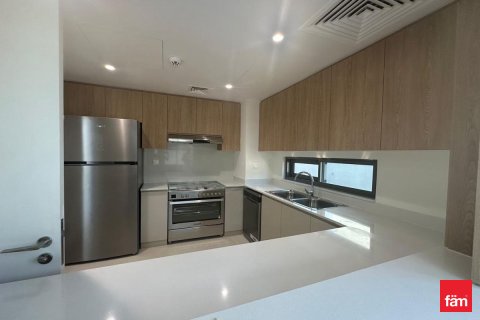 Vilë në Dubai, Emiratet e Bashkuara Arabe 4 dhoma gjumi, 392 m2. № 660515 - Foto 6