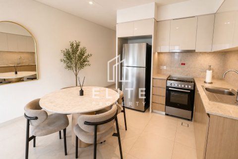 Appartement te huur in Dubai, VAE 2 slaapkamers, 101 vr.m., nr 736484 - foto 3