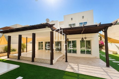 Vilë në Meadows, Dubai, Emiratet e Bashkuara Arabe 4 dhoma gjumi, 332 m2. № 736485 - Foto 3