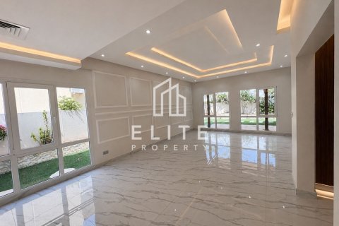 Vilë në Meadows, Dubai, Emiratet e Bashkuara Arabe 4 dhoma gjumi, 332 m2. № 736485 - Foto 5