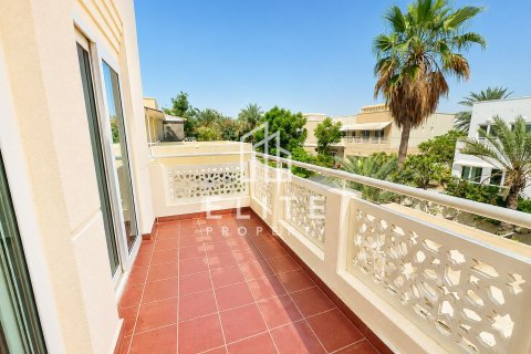 Vilë në Meadows, Dubai, Emiratet e Bashkuara Arabe 4 dhoma gjumi, 332 m2. № 736485 - Foto 18