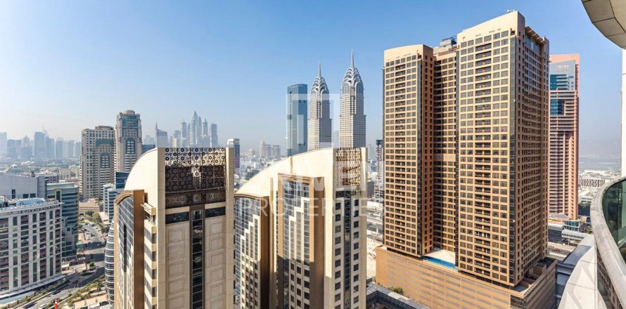 阿联酋 Dubai Barsha Heights (Tecom) 公寓  2 卧, 121.42 平方米 , 编号 743084