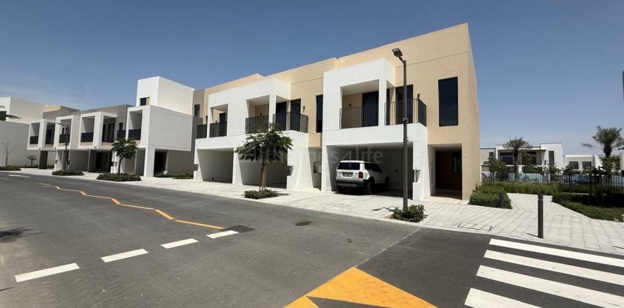 Városi lakóépület itt: Arabian Ranches 3, Dubai, EAE, 3 hálószoba, 135 m², azonosító: 719315