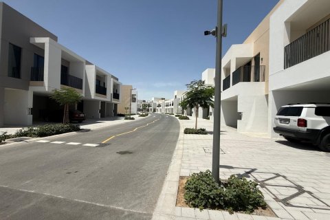 Városi lakóépület itt: Arabian Ranches 3, Dubai, EAE, 3 hálószoba, 135 m², azonosító: 719315 - fénykép 25