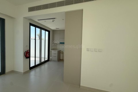 Városi lakóépület itt: Arabian Ranches 3, Dubai, EAE, 3 hálószoba, 135 m², azonosító: 719315 - fénykép 5