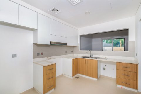 Villetta a schiera in vendita a Dubai Land, Dubai, EAU 3 camere da letto, 223 mq. № 680292 - foto 14