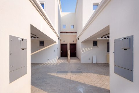 阿联酋 Dubai Dubai Land 联排别墅  3 卧, 223 平方米 , 编号 680292