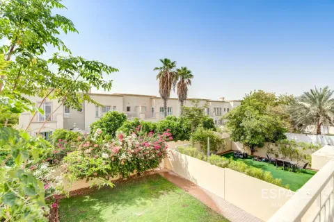 Vila u The Springs, Dubai, UAE 3 spavaćih soba, 228 m2 Br. 738329 - fotografija 17