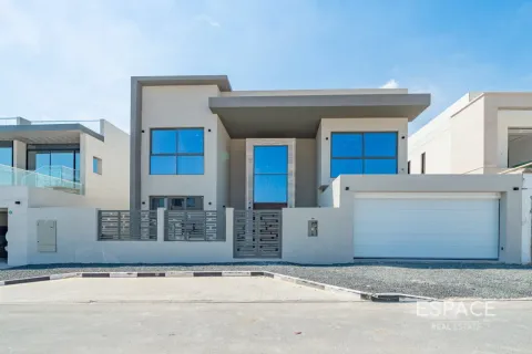 Huvila Al Furjan, Dubai, Arabiemiraatit 5 makuuhuonetta, 538 m2 № 738333