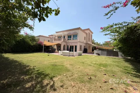 Vila v Jumeirah Village Triangle, Dubai, SAE 2 ložnice, 278 m² Č.: 738327 - fotografie 1