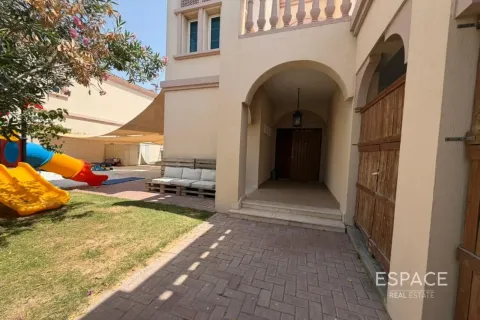 Vila v Jumeirah Village Triangle, Dubai, SAE 2 ložnice, 278 m² Č.: 738327 - fotografie 3