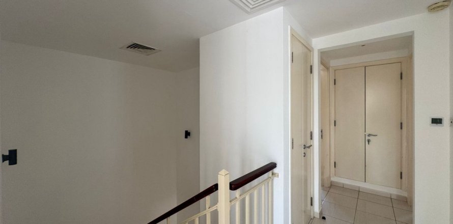 Kuća u nizu u gradu Dubai, UAE 3 spavaće sobe, 344.9 m2 Br. 644769