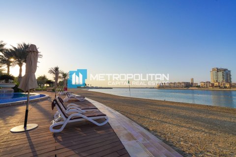 Vila v Al Raha Beach, Abu Dhabi, SAE 4 spálne, 715 m2 č. 679678 - Fotografia 12