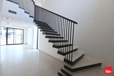 Üürile anda ridamaja asukohaga Town Square, Dubai, AÜE: 4 magamistoaga, 261.7 m² Nr 668708 - pilt 1