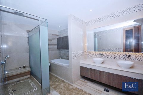Vila v Al Warqa'a, Dubai, SAE 7 spální, 1087 m2 č. 704723 - Fotografia 16