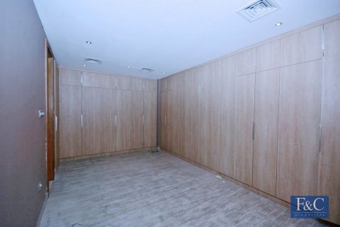 Vila v Al Warqa'a, Dubai, SAE 7 spální, 1087 m2 č. 704723 - Fotografia 15