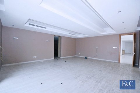 Vila v Al Warqa'a, Dubai, SAE 7 spální, 1087 m2 č. 704723 - Fotografia 14