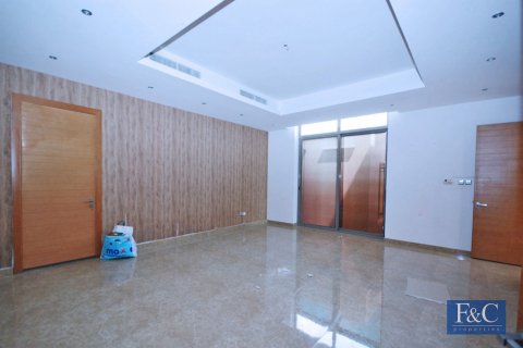Vila v Al Warqa'a, Dubai, SAE 7 spální, 1087 m2 č. 704723 - Fotografia 7