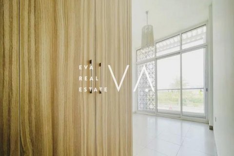 Řadový dům v Dubai, SAE 3 ložnice, 187.38 m² Č.: 637835 - fotografie 8