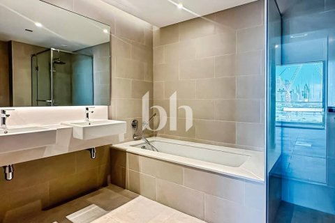 Apartamento para arrendamento em Al Wasl, Dubai, EAU 3 quartos, 201 m2 № 642849 - foto 17