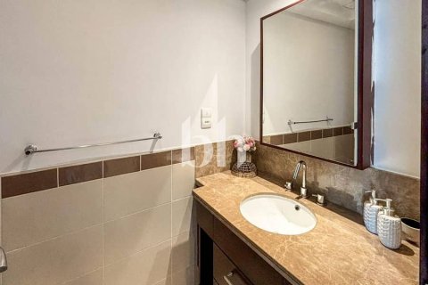 דירה להשכרה ב Downtown Dubai (Downtown Burj Dubai), Dubai, איחוד האמירויות  1 חדר שינה, 74 מ"ר, מספר 642847 - תמונה 4