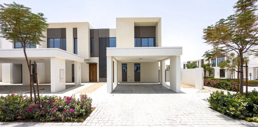 Dubai、UAEにあるヴィラ 4ベッドルーム、257.5 m2 No629425