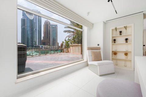 Vila u gradu Dubai Marina, UAE 5 spavaće sobe, 460.89 m2 Br. 749541 - Slika 8