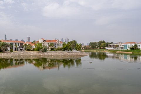 Vila v Jumeirah Islands, Dubai, SAE 5 spální, 1270.26 m2 č. 748845 - Fotografia 17