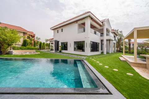 Villa à Jumeirah Islands, Dubai, EAU: 5 chambres, 1270.26 m2 № 748845