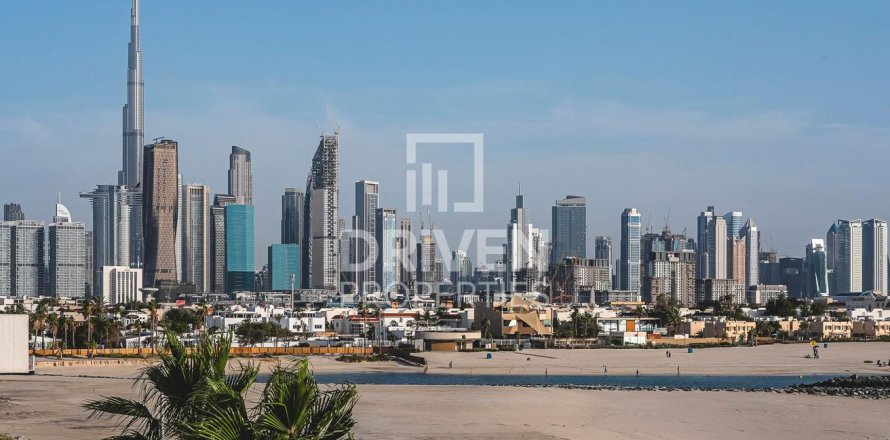 Villa em Jumeirah, Dubai, EAU 6 quartos, 893.73 m2 № 741645
