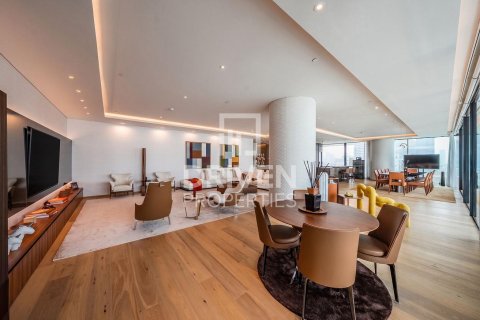 Apartamento en Palm Jumeirah, Dubai, EAU 4 dormitorios, 465.72 m² № 741649