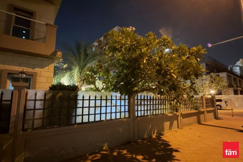 Vila u gradu Dubai, UAE 5 spavaće sobe, 354.9 m2 Br. 709865 - Slika 11